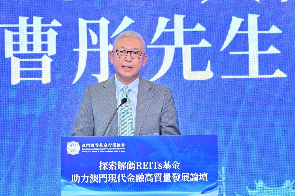 曹彤