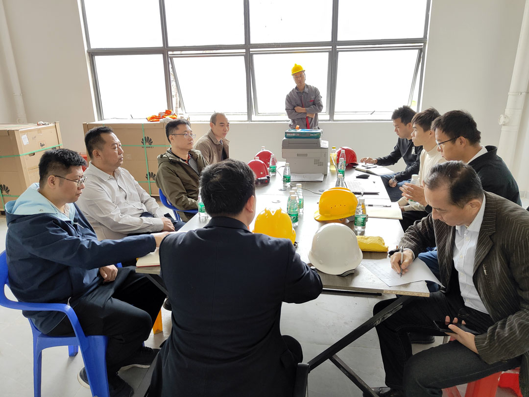 图片 2 总经理听取工作汇报