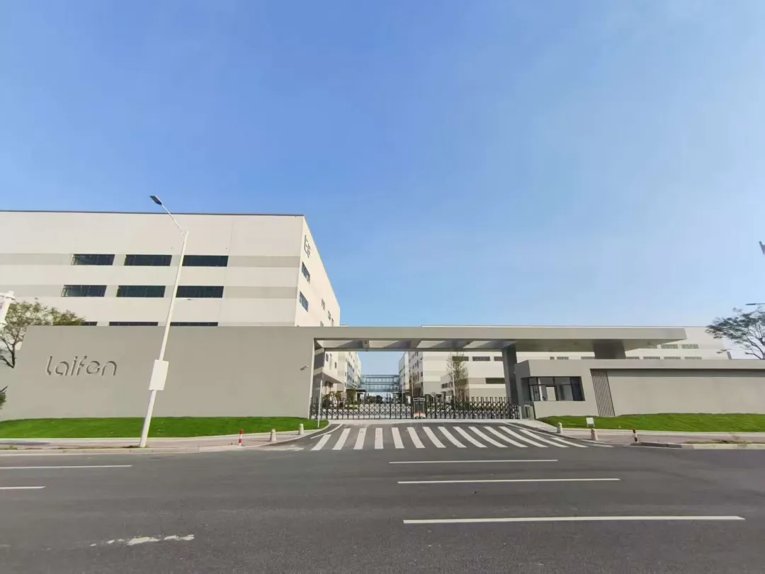 1bb37545-ed4c-441f-a27c-4a8f8f3631a4