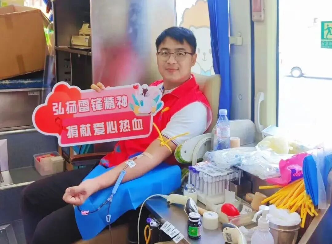 莲花社区党委书记李永庆