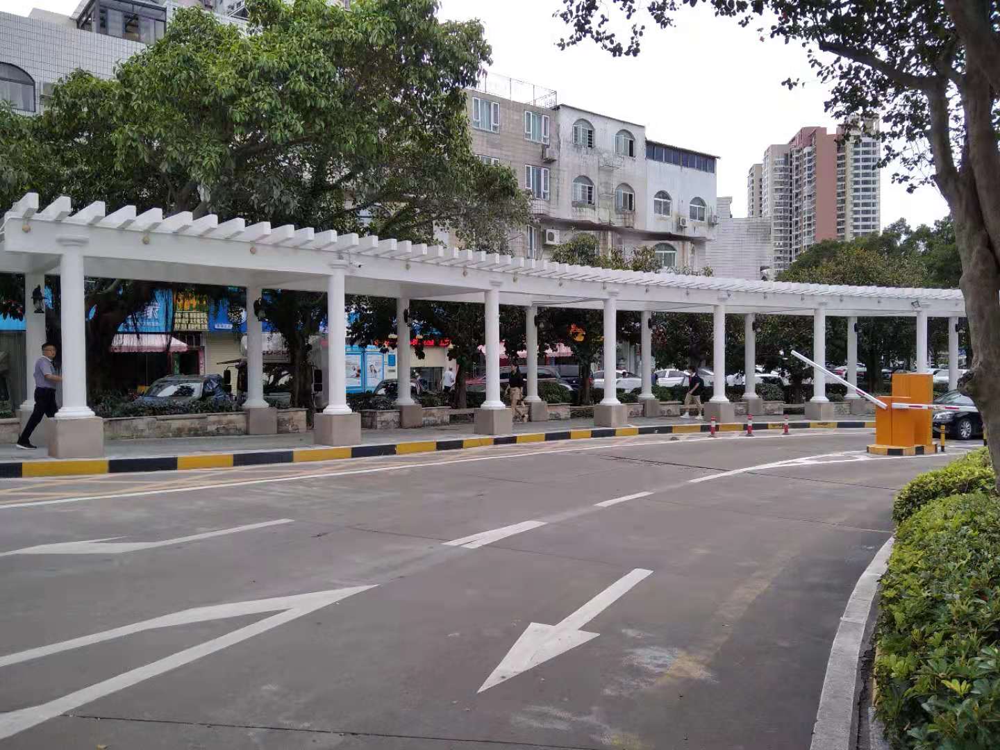 02.jpg